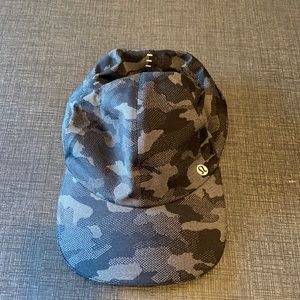 Men’s lululemon running hat!